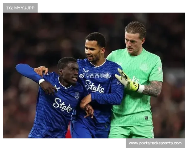 埃弗顿客场1-0爆冷维拉，巴里挑射制胜